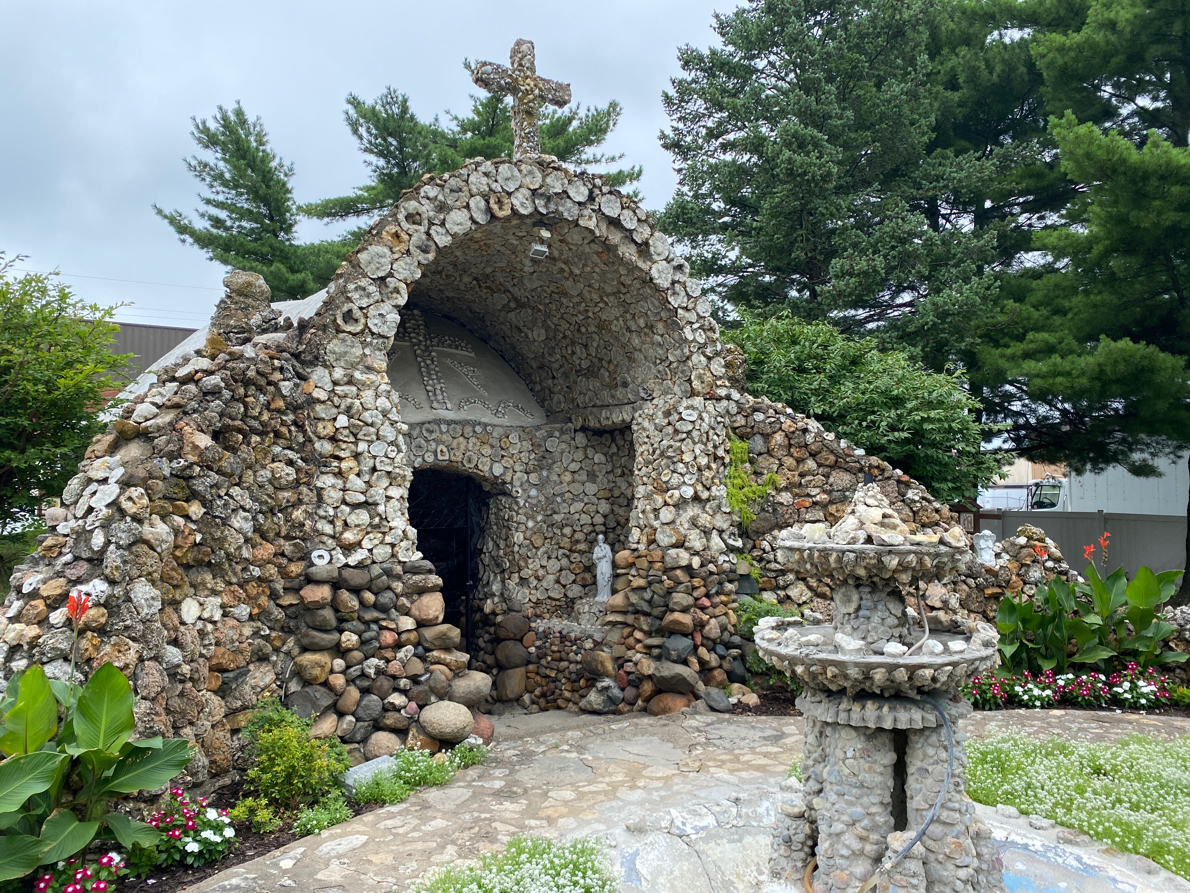 Our Lady Of Grace Grotto: Art Environment of the Week