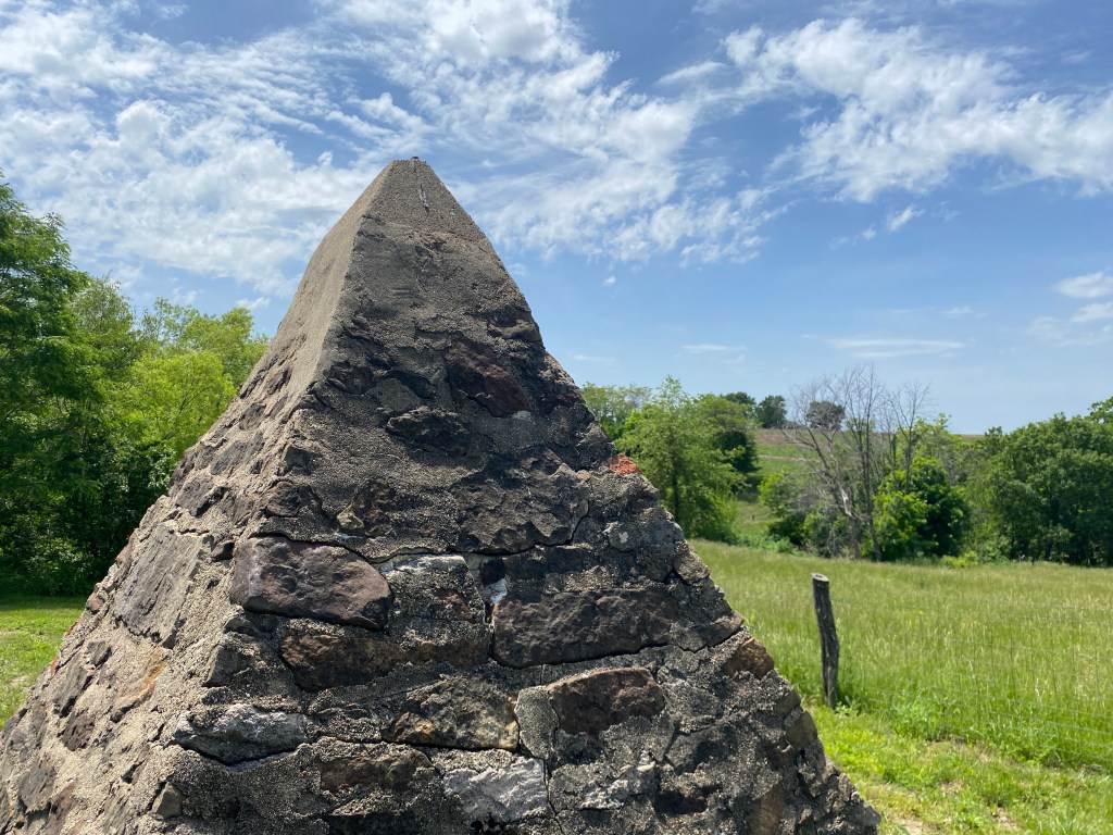 The Great Pyramids of Iowa - folkartwork